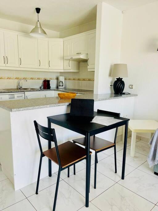 Comfy Home With Large Terrace Five Minutes From Ocean Лос Кристианос Экстерьер фото