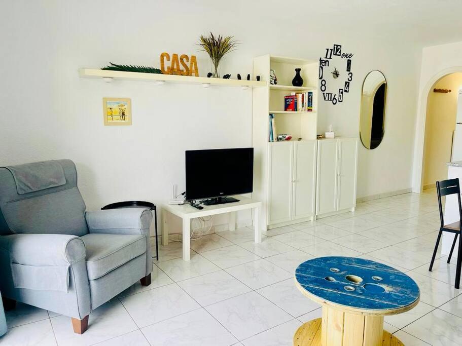 Comfy Home With Large Terrace Five Minutes From Ocean Лос Кристианос Экстерьер фото